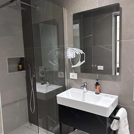 Πανσιόν Art Vlorë